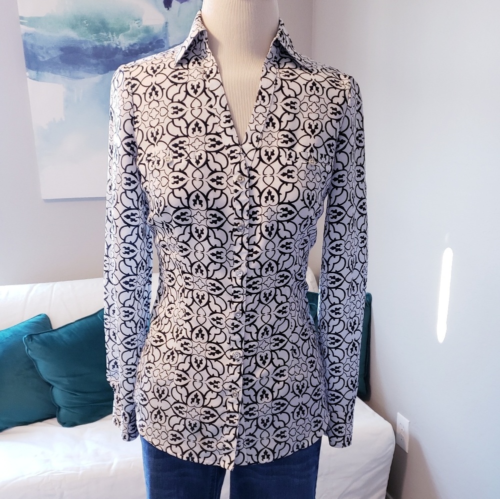 Long sleeve collared shirt